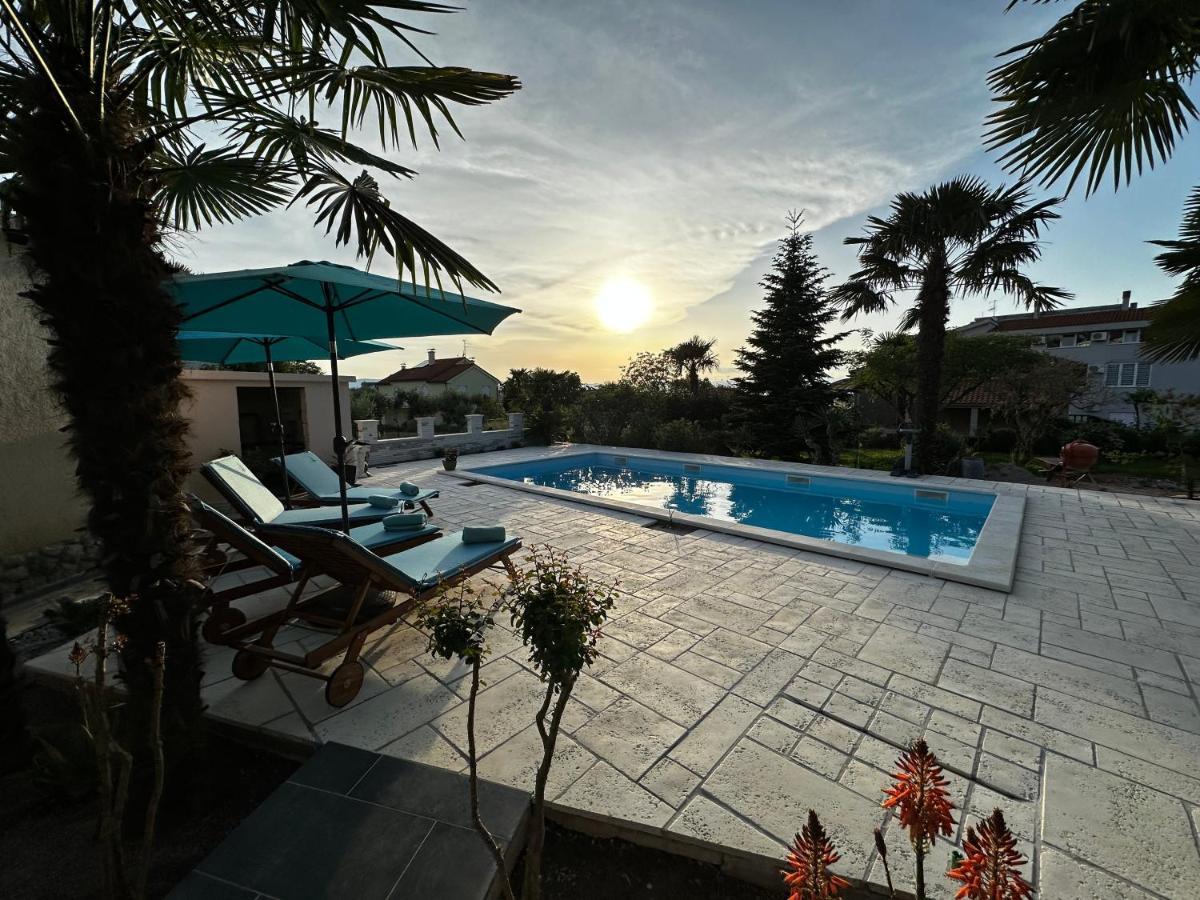 Holiday House Serenity Malinska Exterior photo